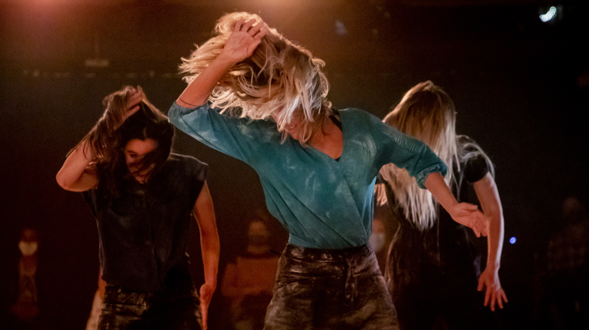 Projecció del documental ‘Bailar la locura’ i espectacle de dansa J-AhO! II